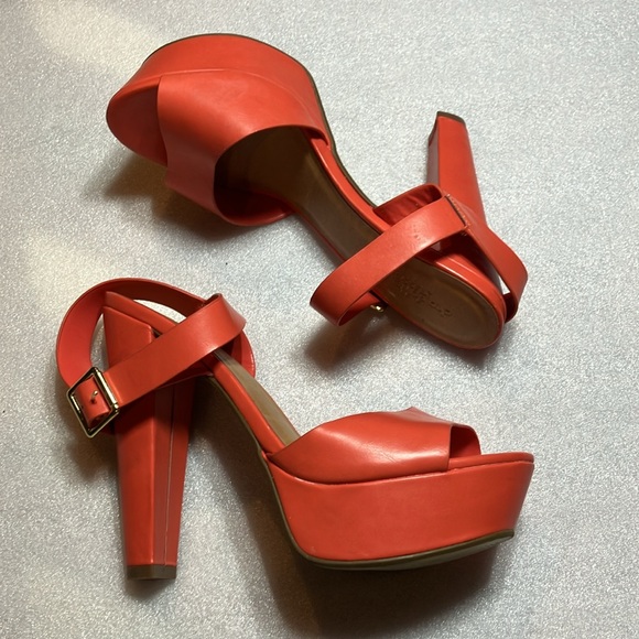 Charlotte Russe orange platform heels. Cute. Size 10. - Picture 3 of 9